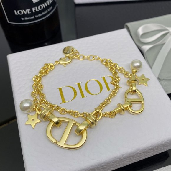 Dior necklace